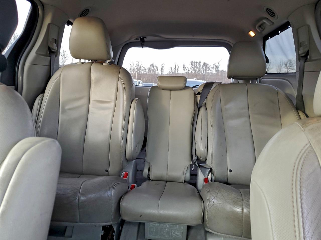 2014 Toyota Sienna Xle VIN: 5TDYK3DC6ES425990 Lot: 95483855