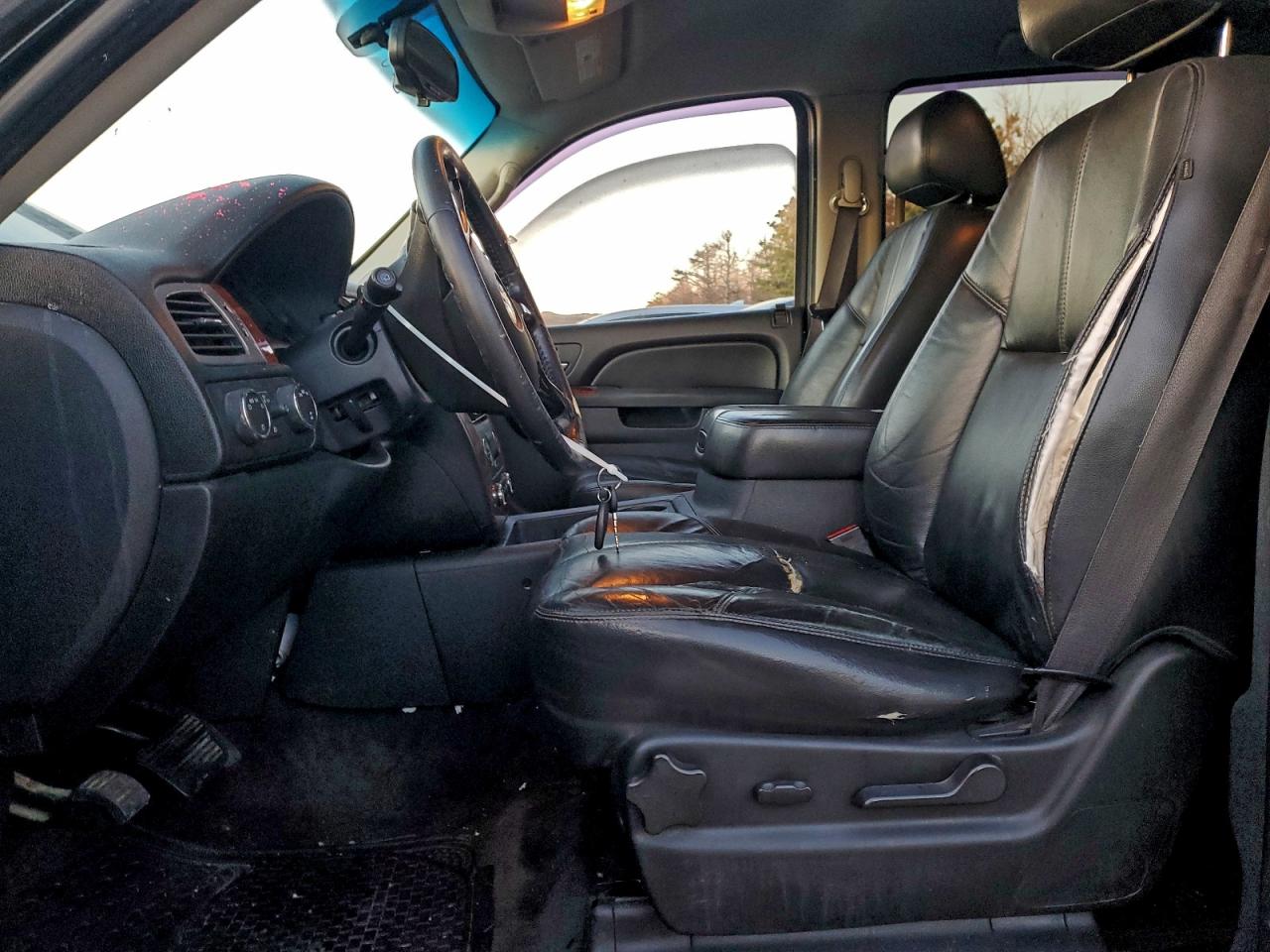 2011 Chevrolet Suburban K1500 Lt VIN: 1GNSKJE35BR309707 Lot: 95156395