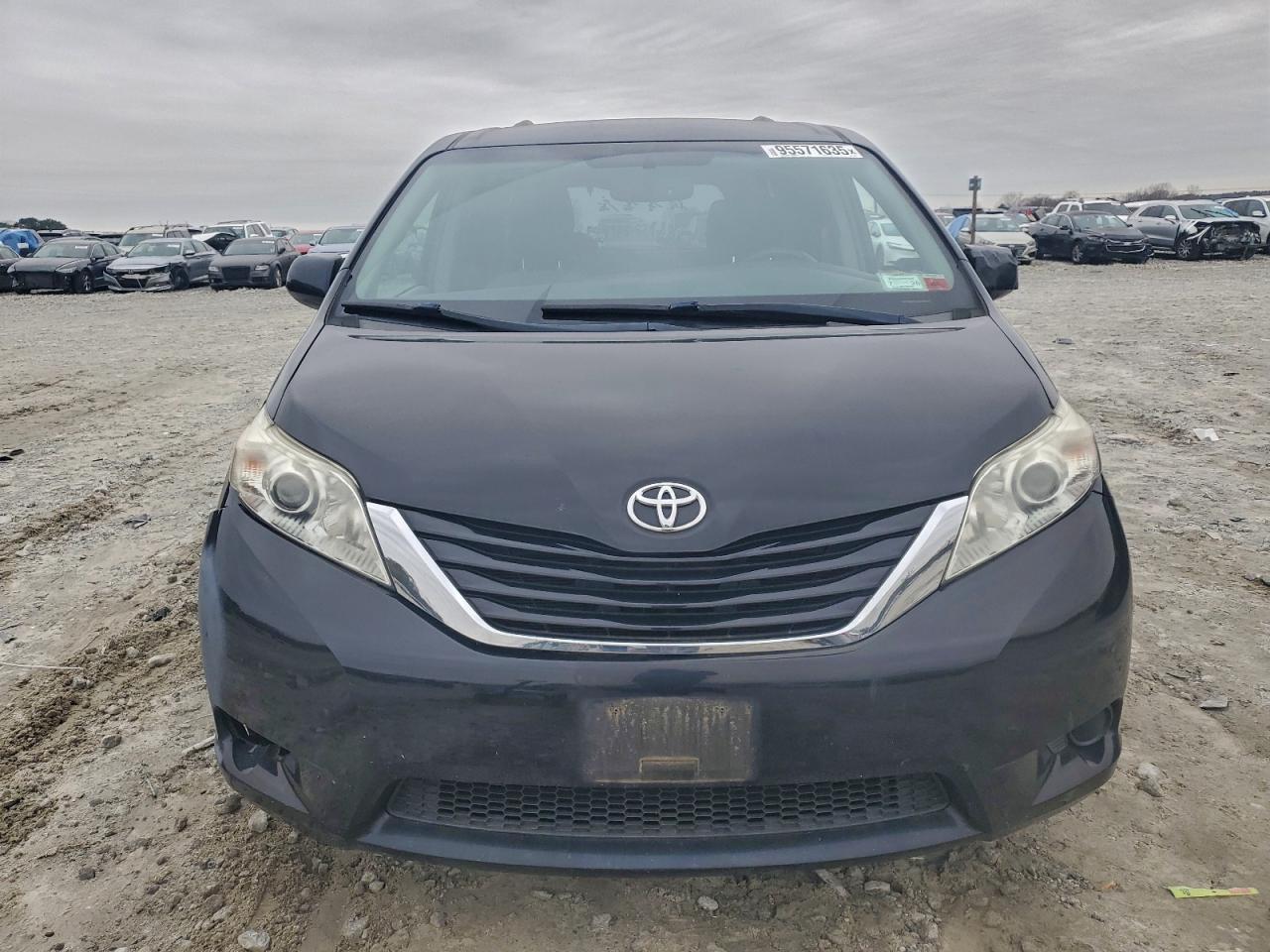 2016 Toyota Sienna Le VIN: 5TDKK3DC2GS756400 Lot: 95571635