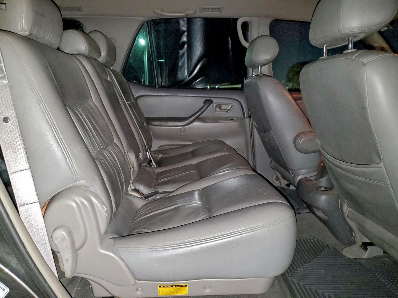 2004 Toyota Sequoia Sr5 VIN: 5TDZT34A74S230995 Lot: 91835425