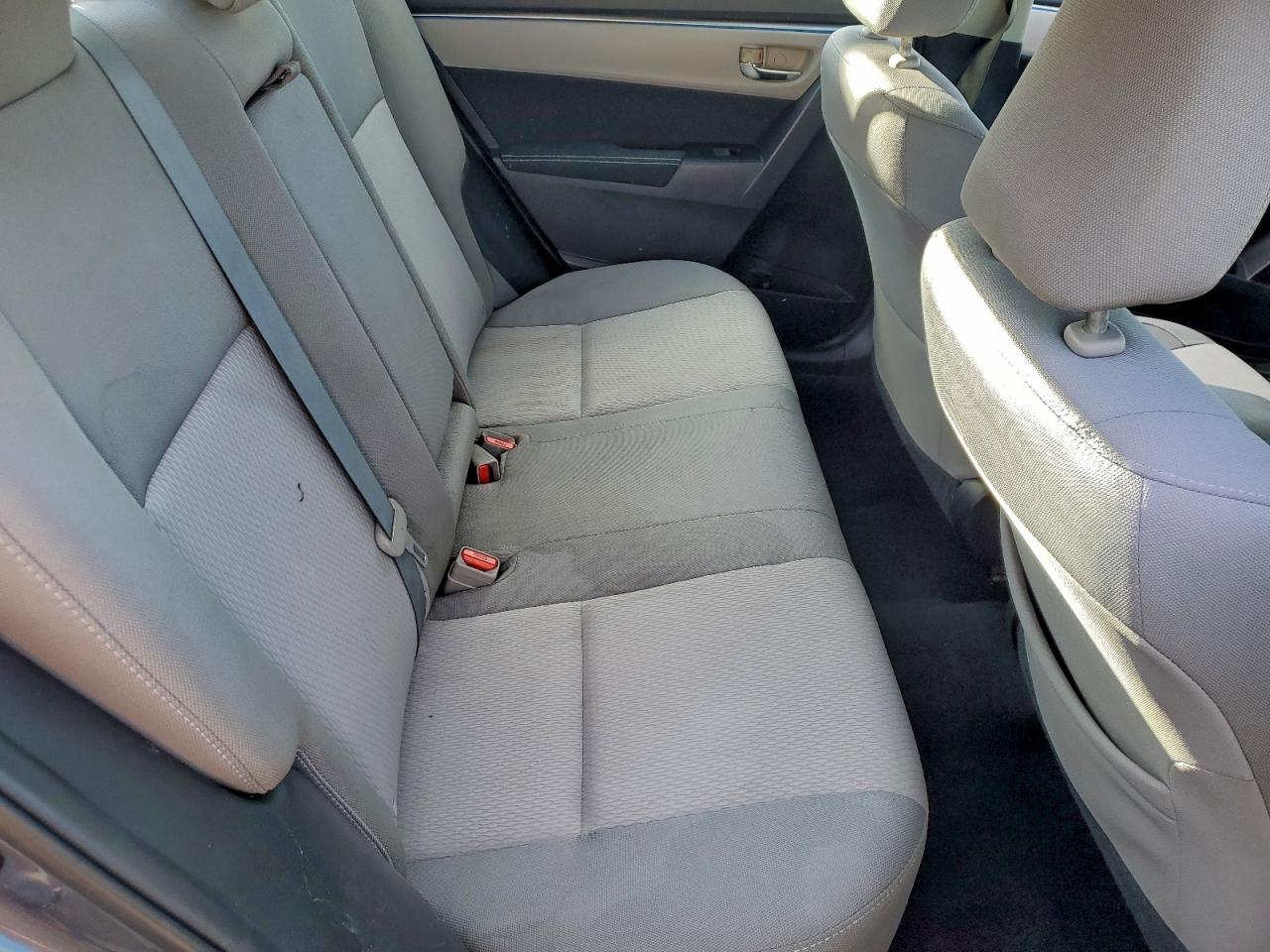 2015 Toyota Corolla L VIN: 2T1BURHE3FC260246 Lot: 95876035