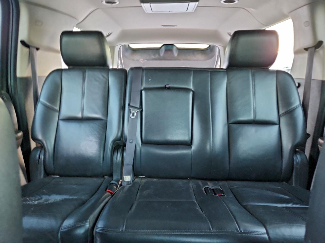 2014 Chevrolet Suburban K1500 Lt VIN: 1GNSKJE74ER191527 Lot: 94025825