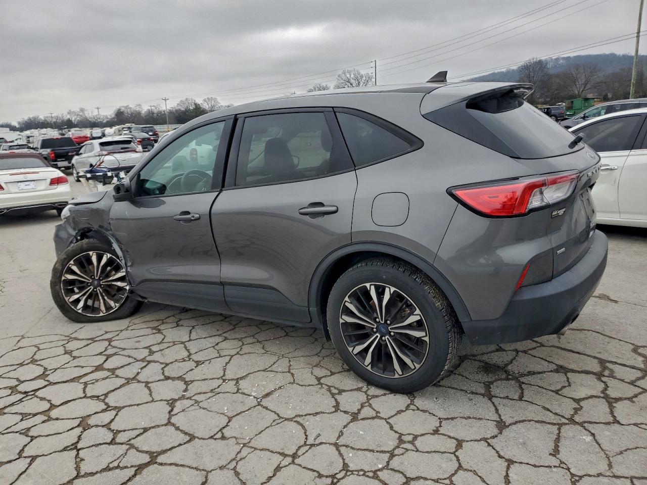 2022 Ford Escape Se VIN: 1FMCU0G62NUB85305 Lot: 94294335