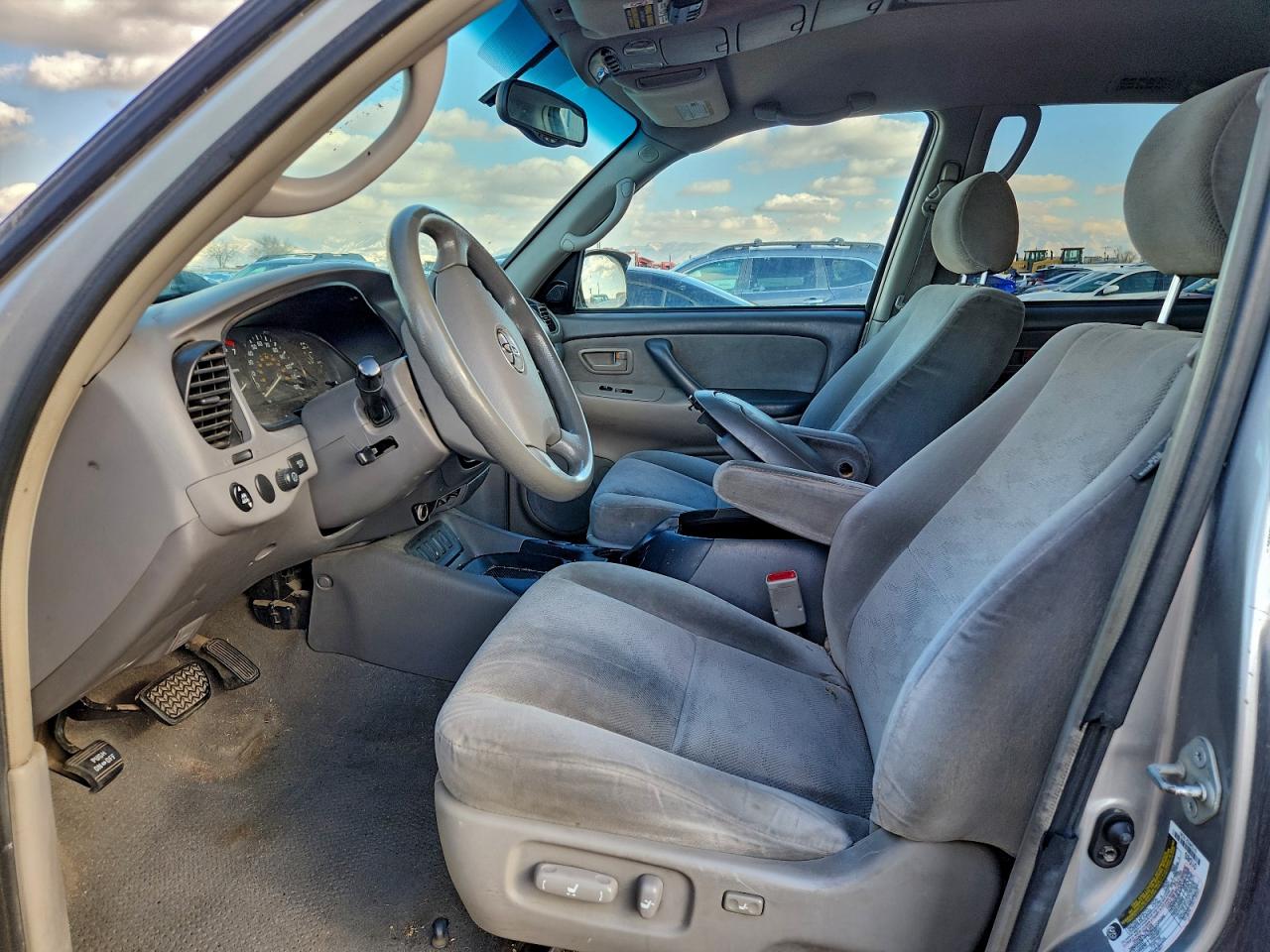 2006 Toyota Sequoia Sr5 VIN: 5TDBT44A26S261355 Lot: 94970695