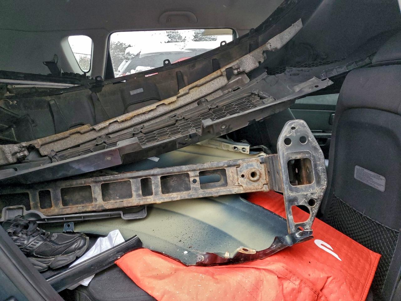 2011 Kia Soul + VIN: KNDJT2A27B7256525 Lot: 94929285