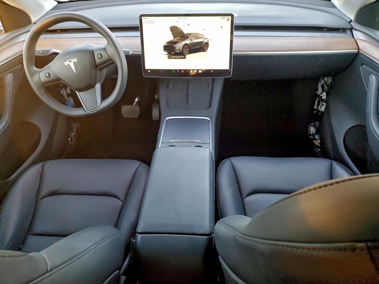 2025 Tesla Model Y VIN: 7SAYGDED3SF218281 Lot: 93929205