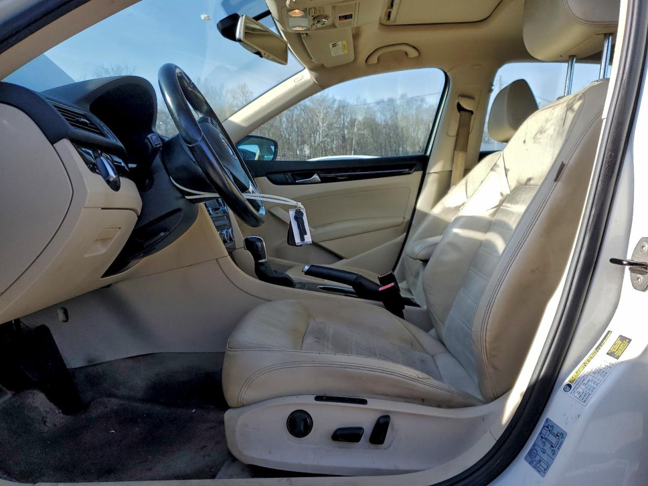 2014 Volkswagen Passat Sel VIN: 1VWCN7A32EC005882 Lot: 94391365