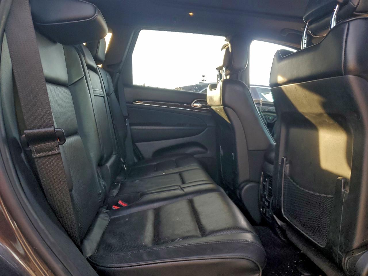 2018 Jeep Grand Cherokee Overland VIN: 1C4RJFCG0JC398665 Lot: 94656135