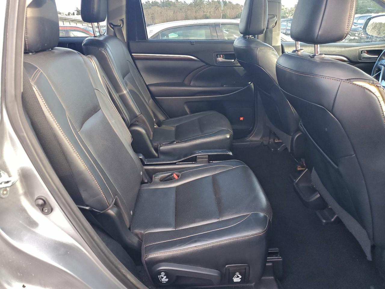 2016 Toyota Highlander Limited VIN: 5TDDKRFH9GS350327 Lot: 95274955