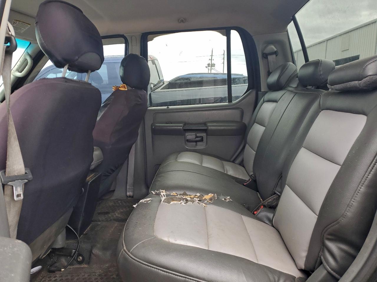 2004 Ford Explorer Sport Trac VIN: 1FMZU67K04UA46914 Lot: 97319485