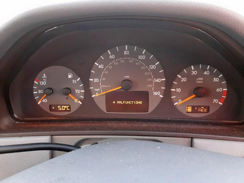 2001 MERCEDES-BENZ E CLASS E240 AVANTGARDE 4DR TIP AUTO [2.6]