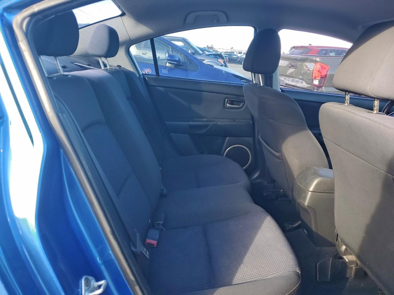 2006 Mazda 3 S VIN: JM1BK324261452748 Lot: 95556065