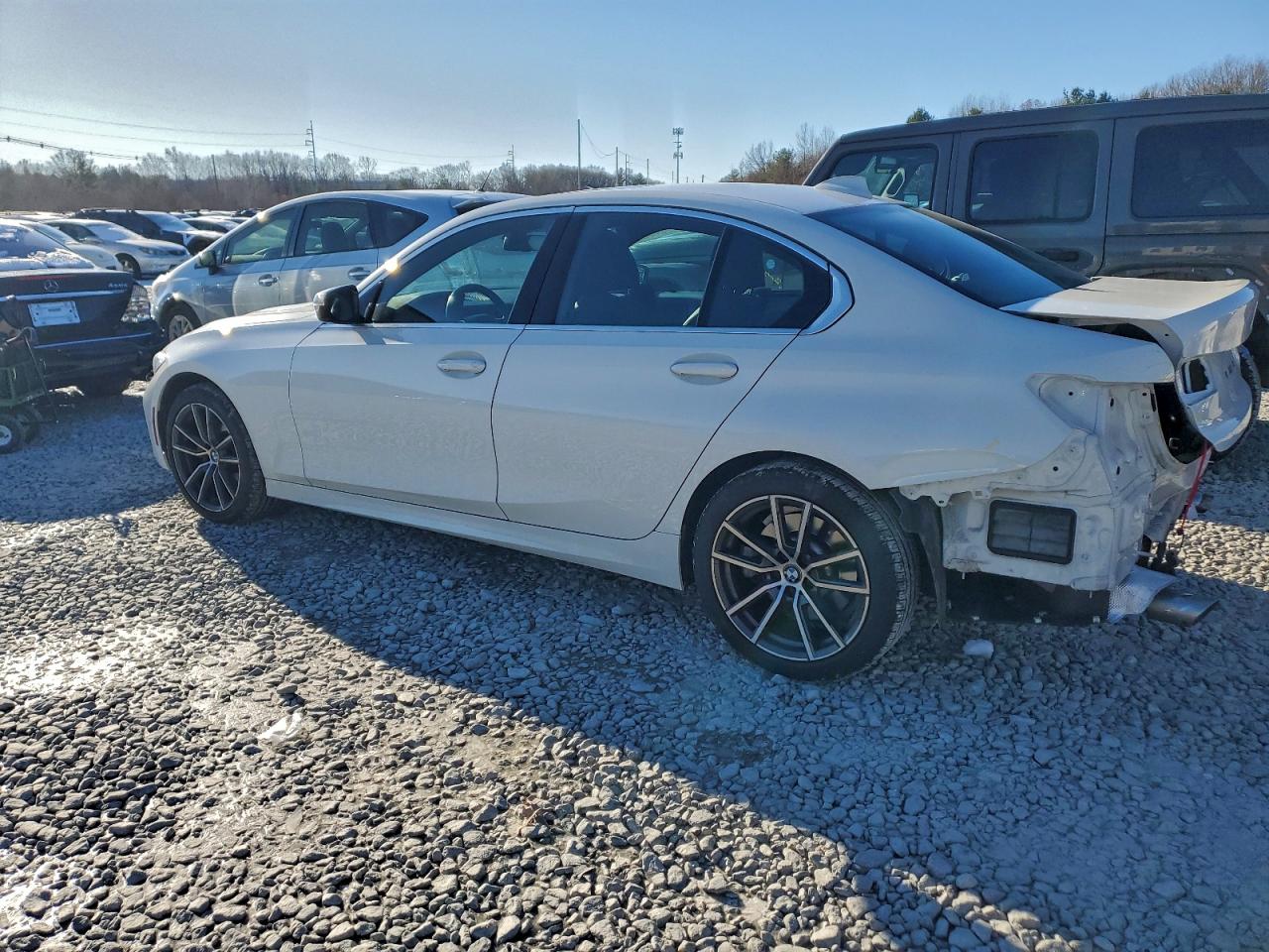 Фото: 3MW5R7J03M8B61244