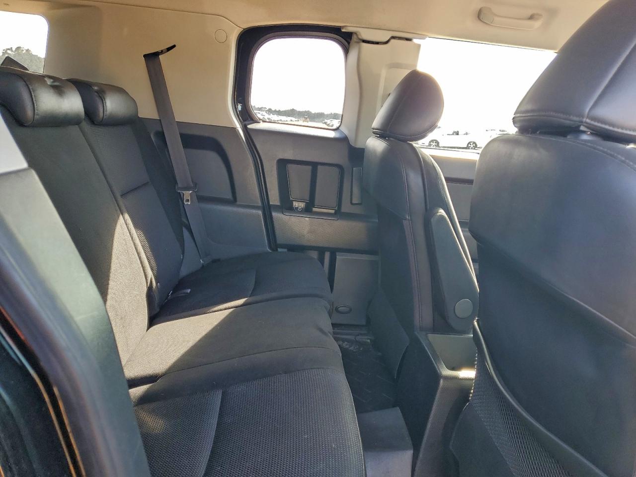 2007 Toyota Fj Cruiser VIN: JTEZU11F070012045 Lot: 95097395