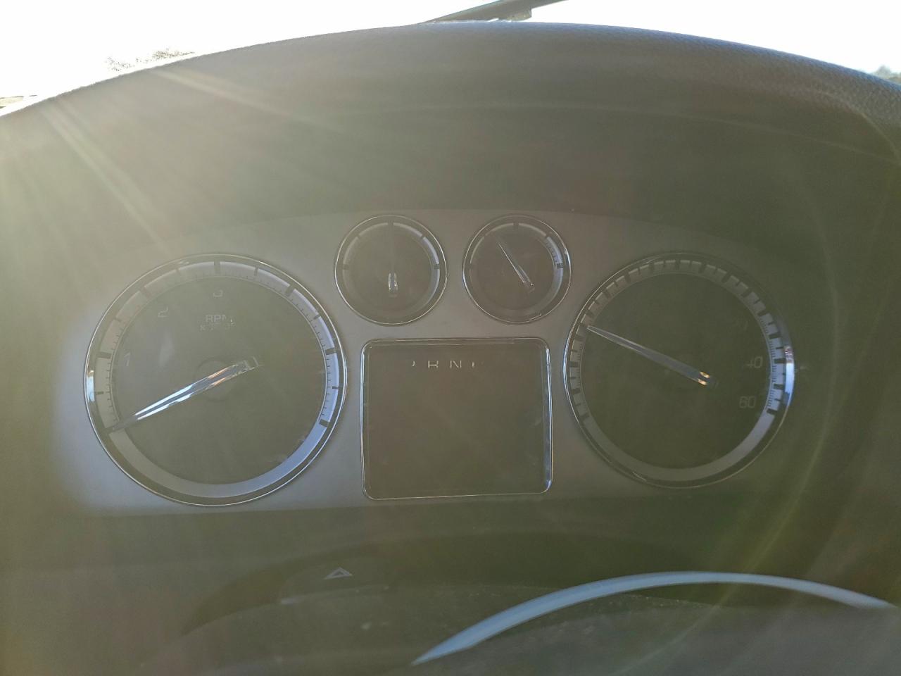 2011 Cadillac Escalade Esv Luxury VIN: 1GYS4HEF3BR141856 Lot: 93155985