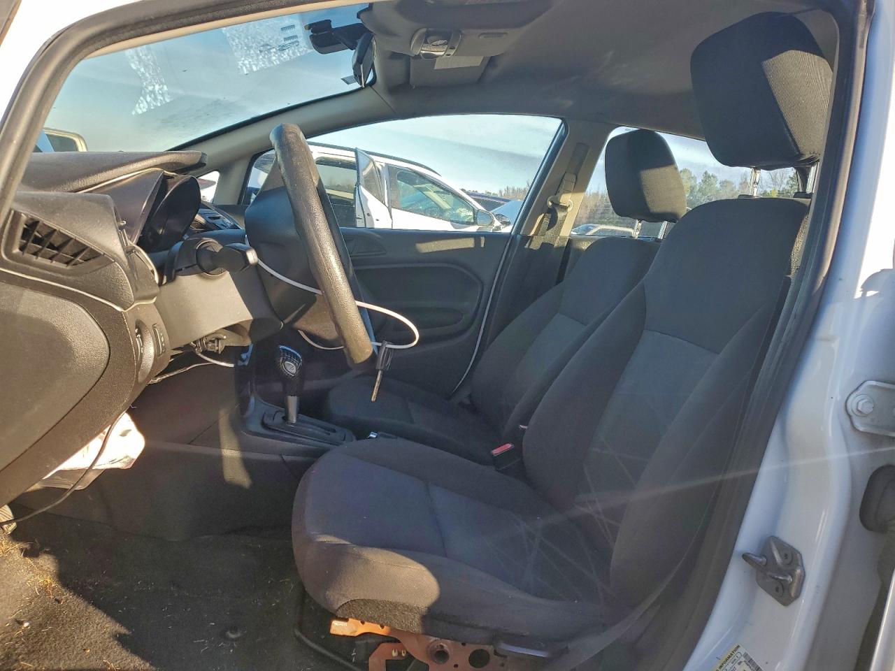 2014 Ford Fiesta S VIN: 3FADP4AJ2EM211805 Lot: 95802685