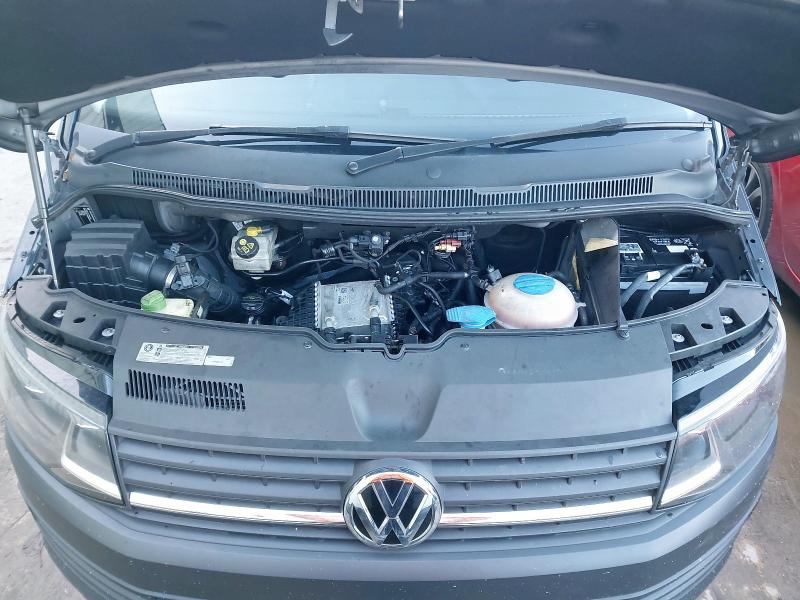 2018 VOLKSWAGEN TRANSPORTER SHUTTLE 2.0 TDI BMT 102PS S MINIBUS