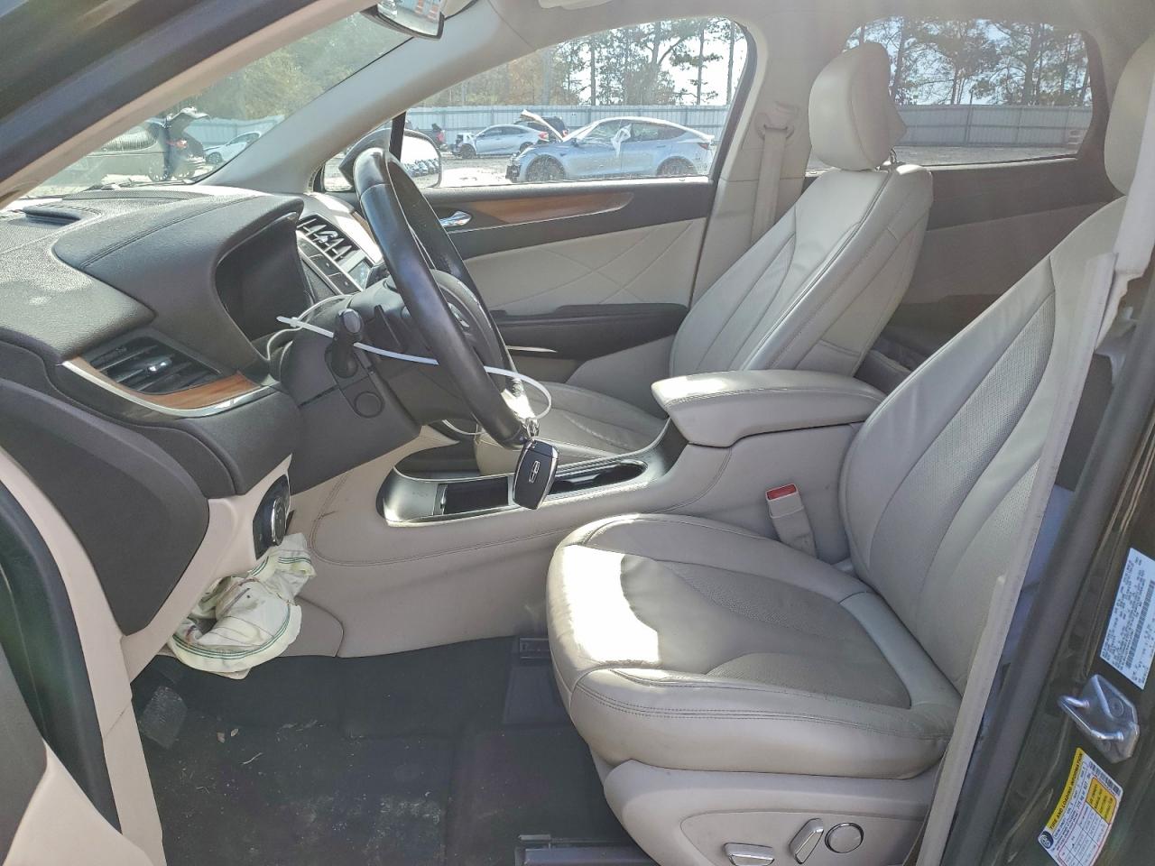 2017 Lincoln Mkc Select VIN: 5LMCJ2C93HUL23567 Lot: 96489775