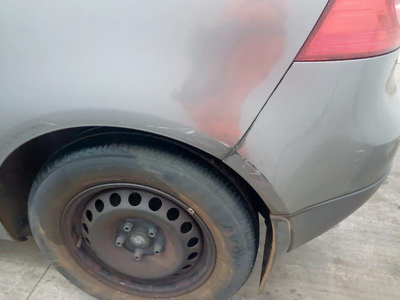 2005 VOLKSWAGEN GOLF 1.4 S 3DR [AC]