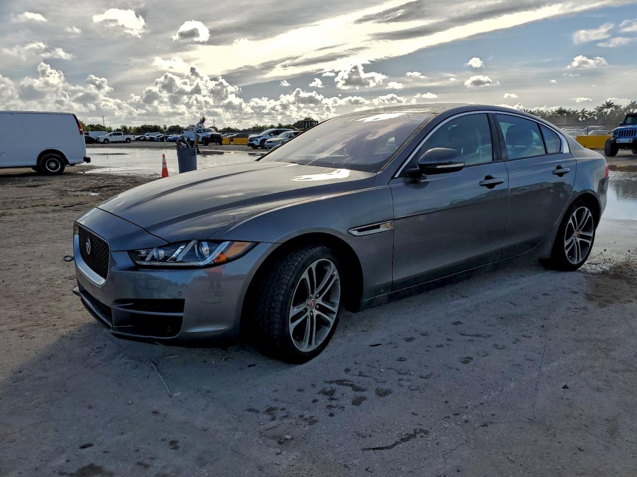 2017 Jaguar Xe Premium
