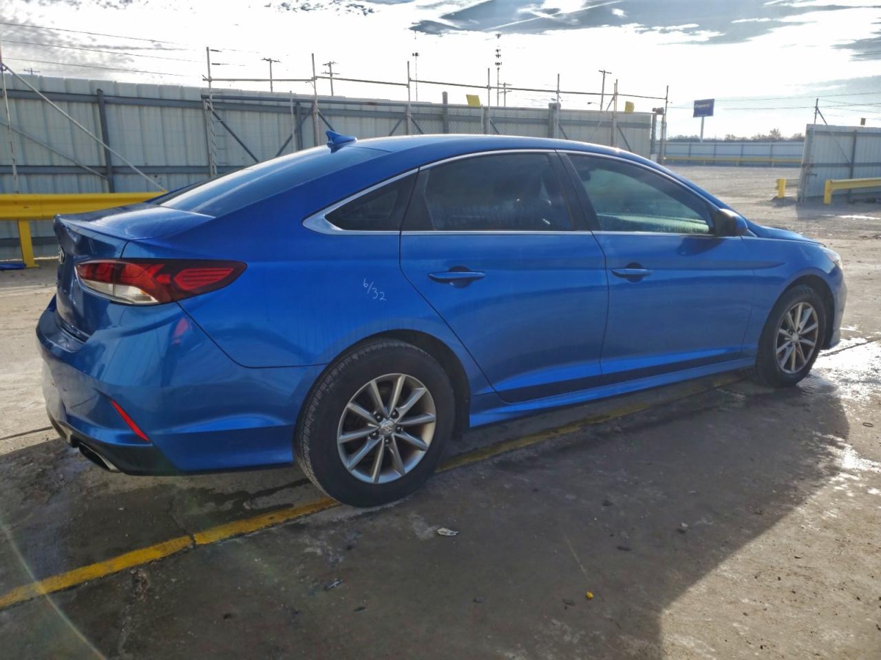 2018 Hyundai Sonata Se VIN: 5NPE24AF4JH705673 Lot: 97154105
