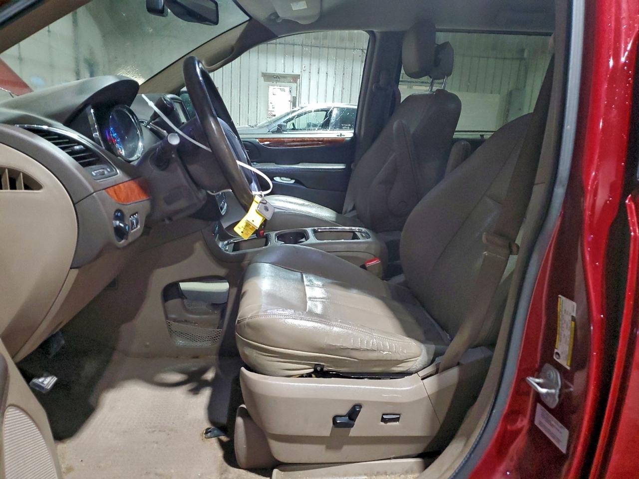 2015 Chrysler Town & Country Touring L VIN: 2C4RC1CG1FR540050 Lot: 95781065