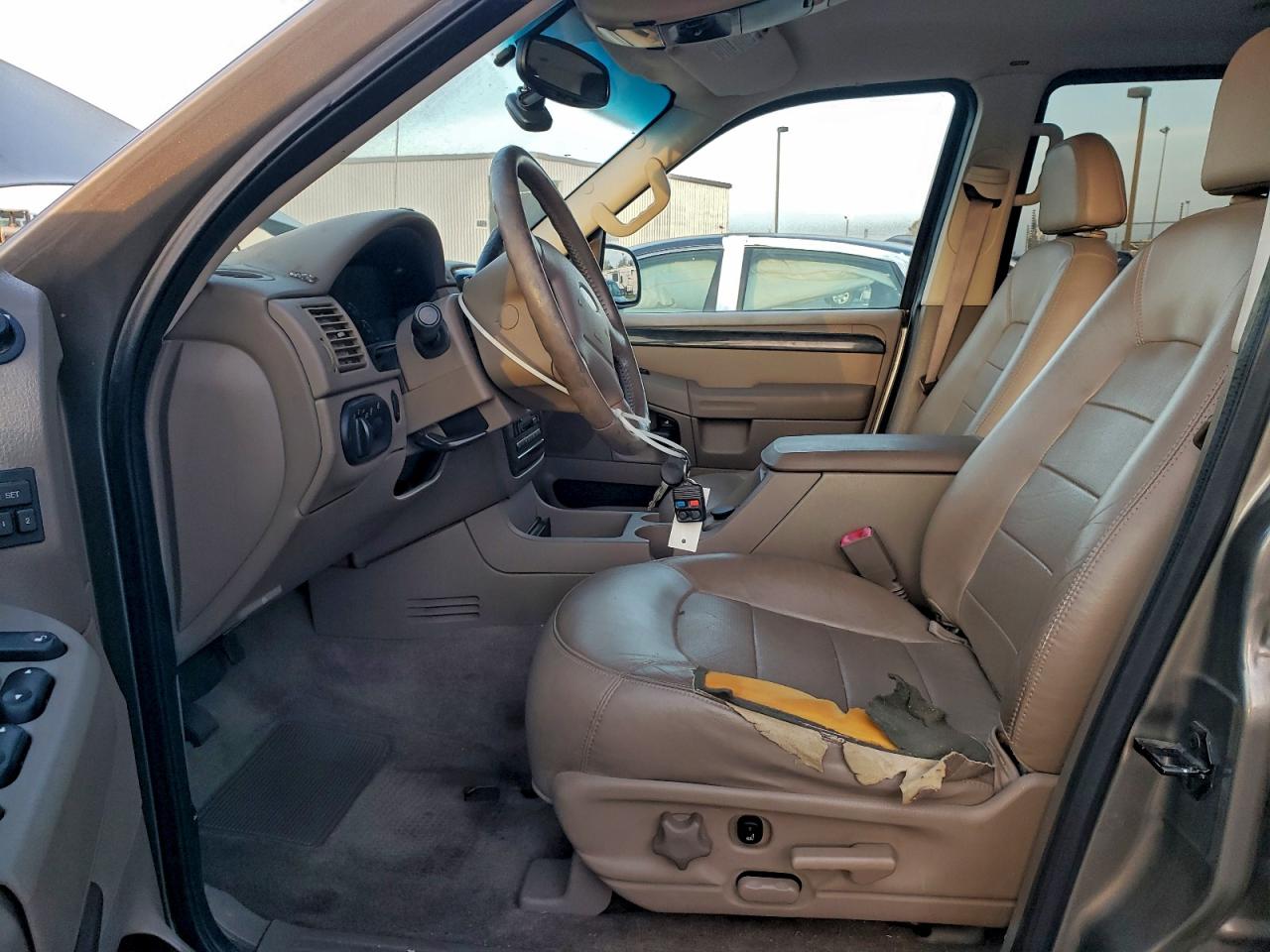 2002 Ford Explorer Limited VIN: 1FMDU65E22ZA92574 Lot: 95105335