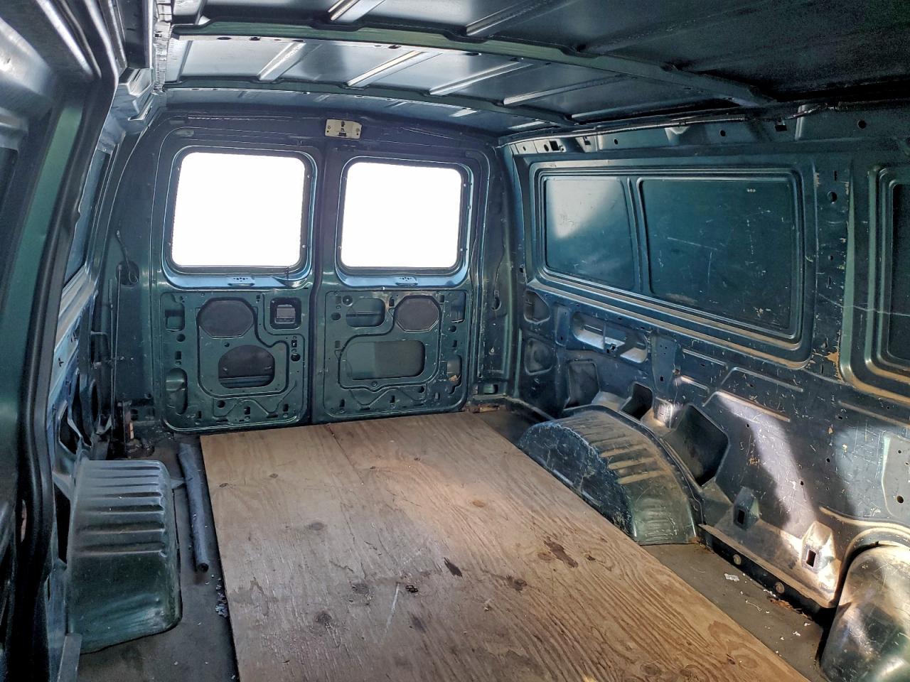 2000 Ford Econoline E150 Van VIN: 1FTRE1428YHA51527 Lot: 96591465