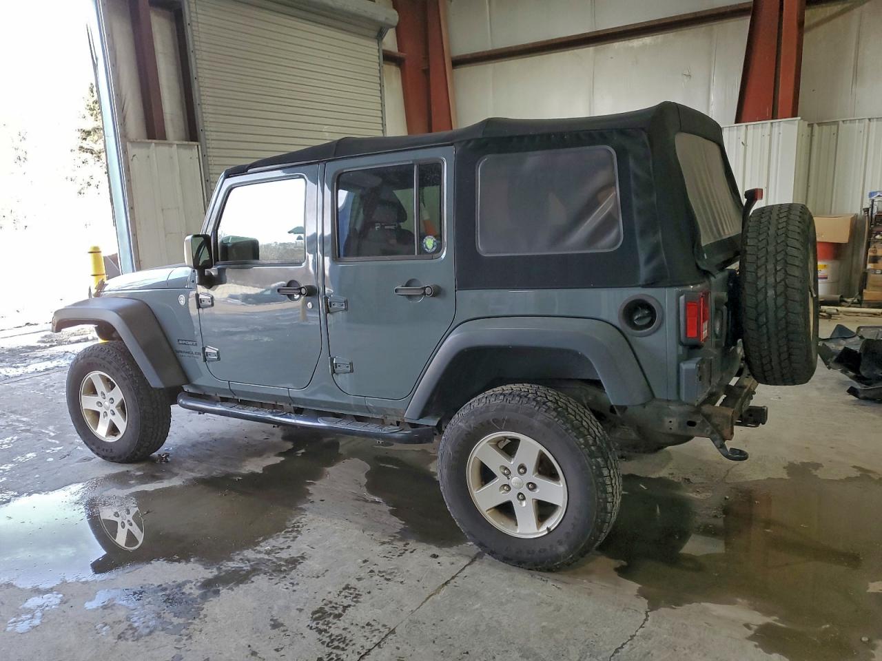 2014 Jeep Wrangler Unlimited Sport VIN: 1C4BJWDG3EL263802 Lot: 97258225