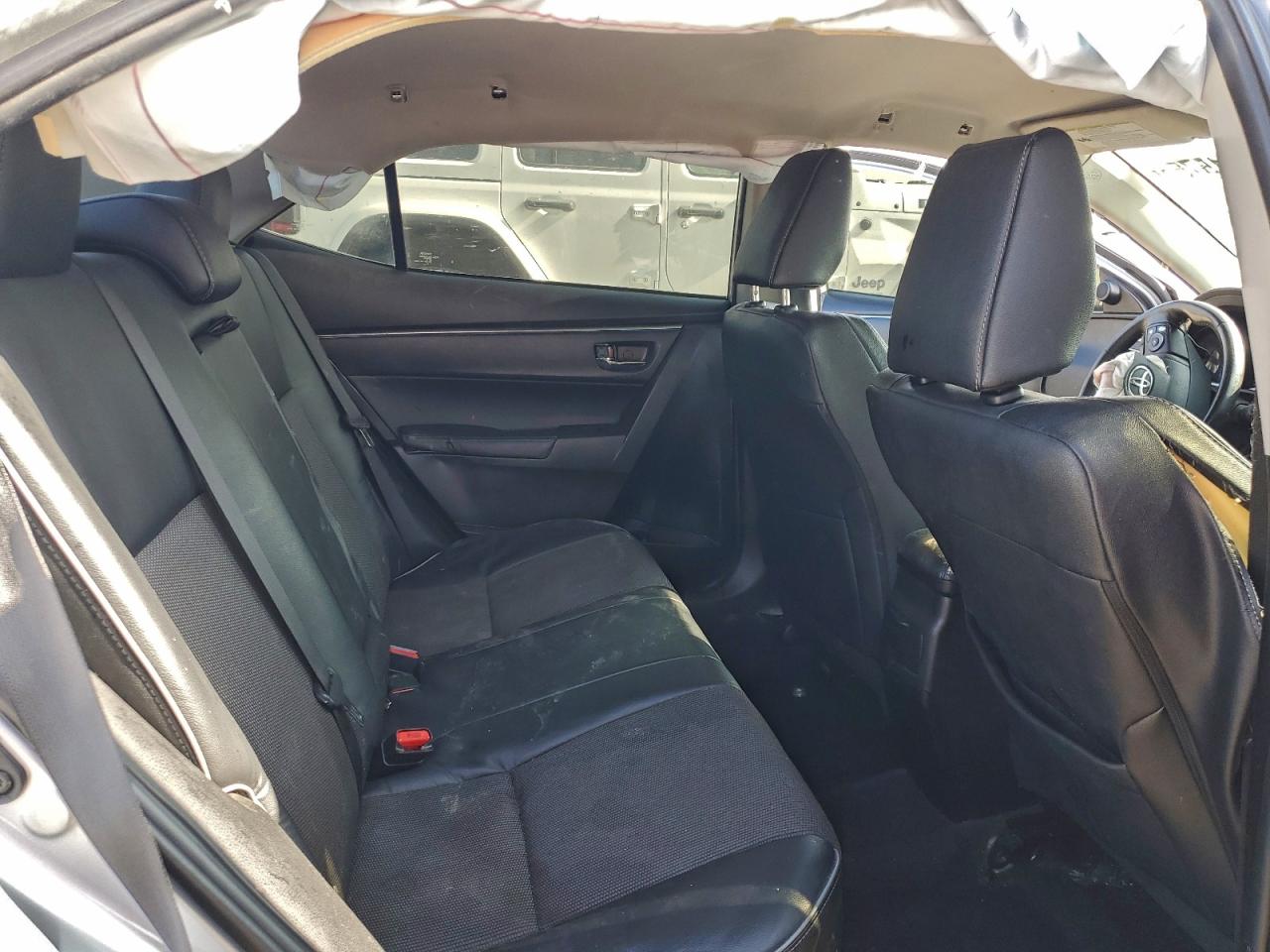 2015 Toyota Corolla L VIN: 5YFBURHE1FP304261 Lot: 94815755