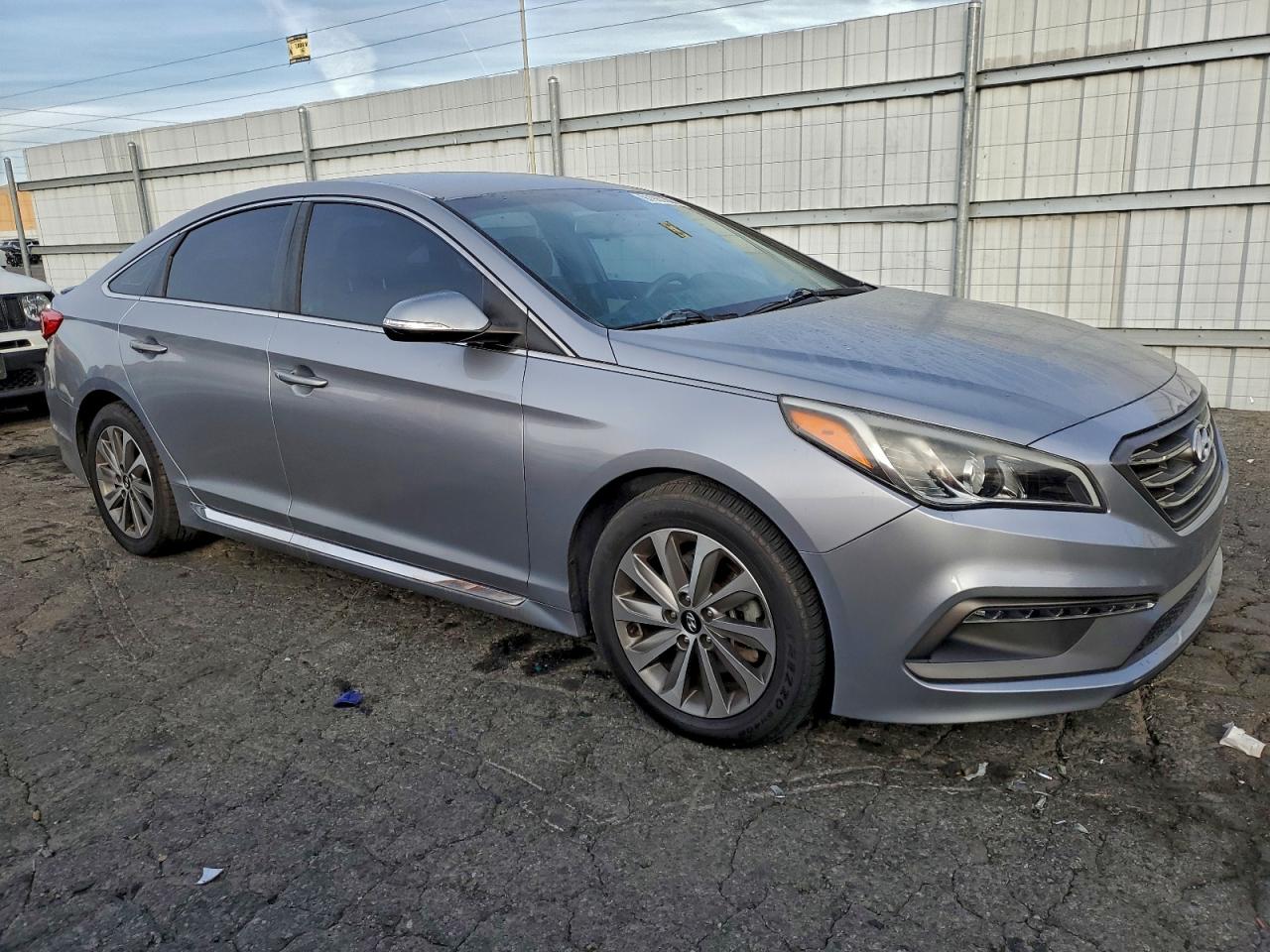 2015 Hyundai Sonata Sport VIN: 5NPE34AF4FH032923 Lot: 97980365