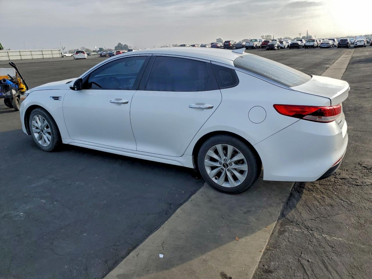 2018 Kia Optima Lx VIN: 5XXGT4L31JG251869 Lot: 95683195