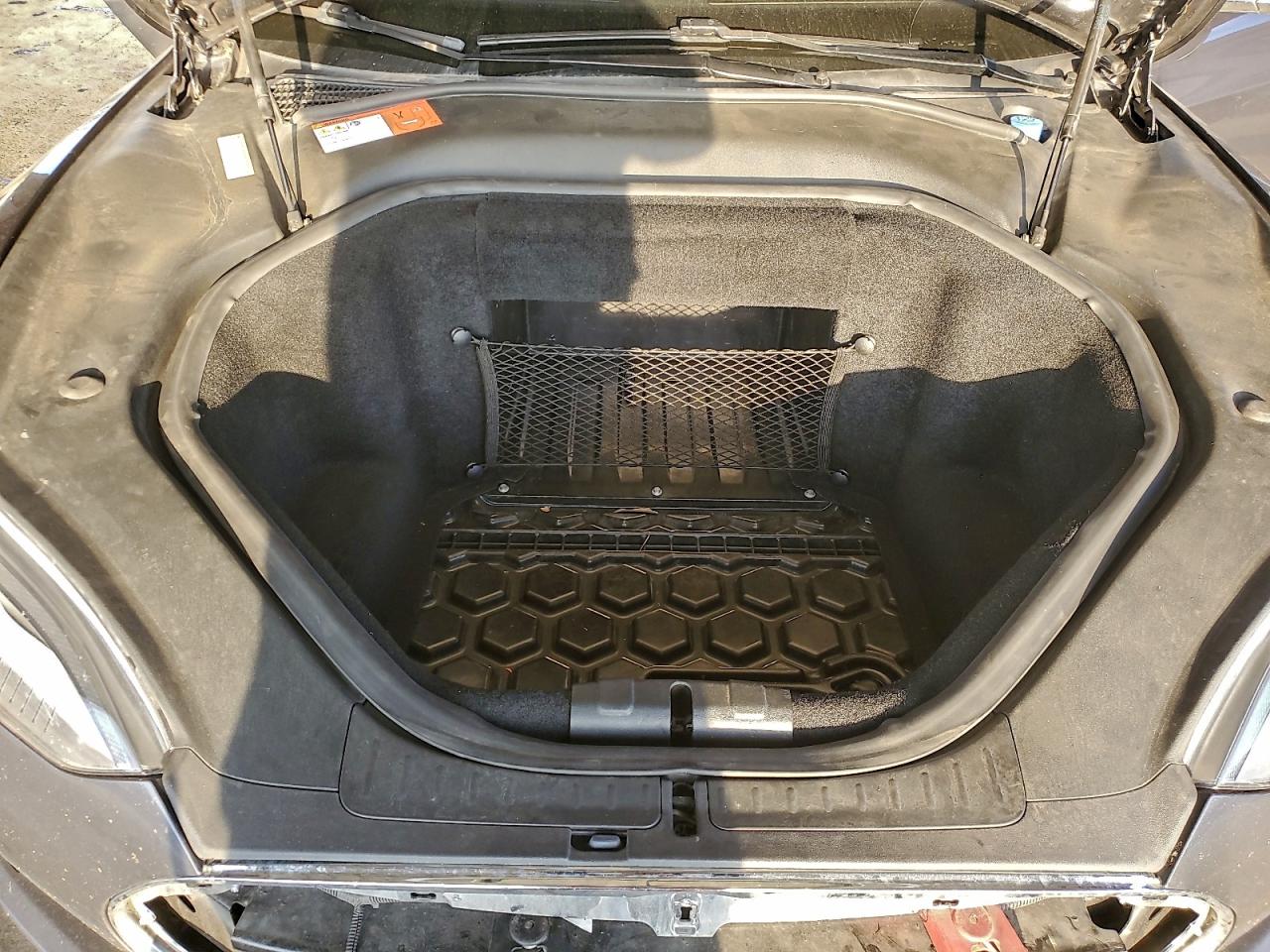 2015 Tesla Model S 85 VIN: 5YJSA1H1XFF091538 Lot: 95718125