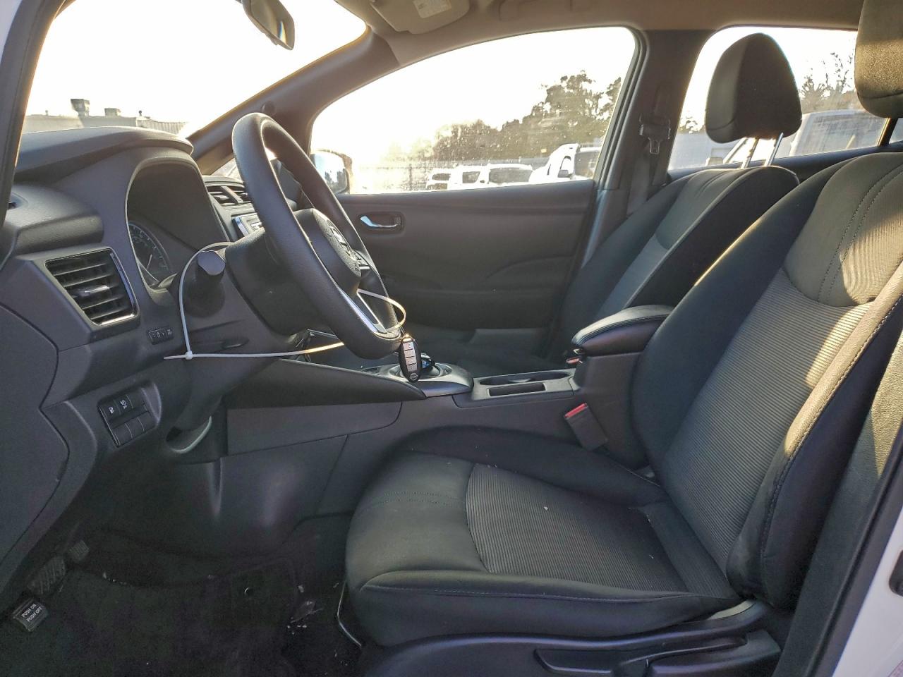 2018 Nissan Leaf S VIN: 1N4AZ1CP5JC300583 Lot: 94163415