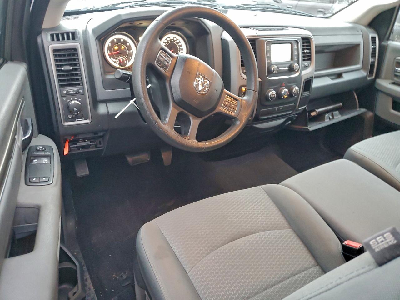 2016 Ram 1500 St VIN: 3C6JR7AT4GG110042 Lot: 96058155