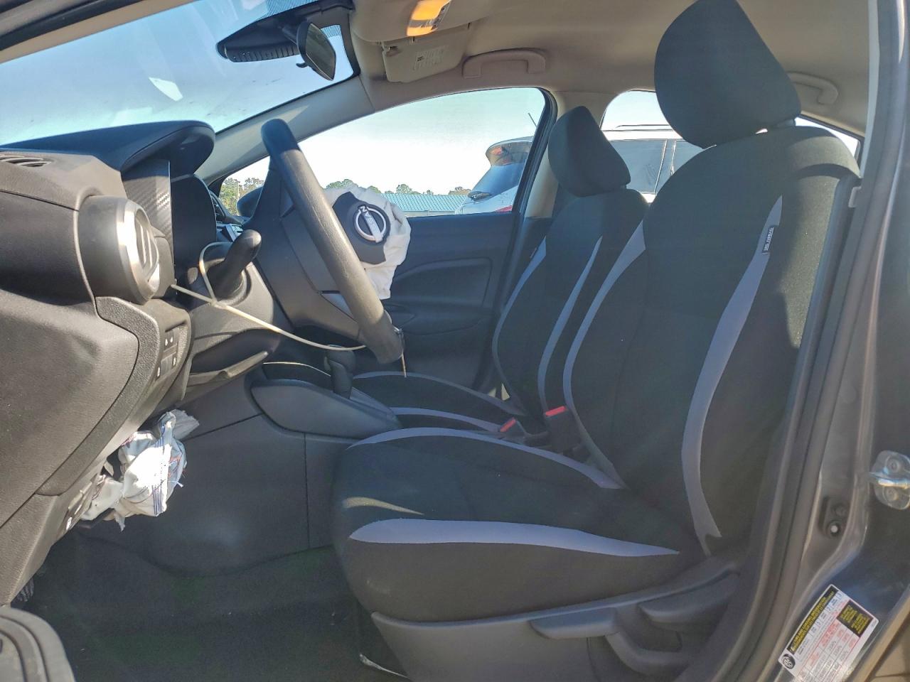 2025 Nissan Versa S VIN: 3N1CN8DV8SL820760 Lot: 95450345