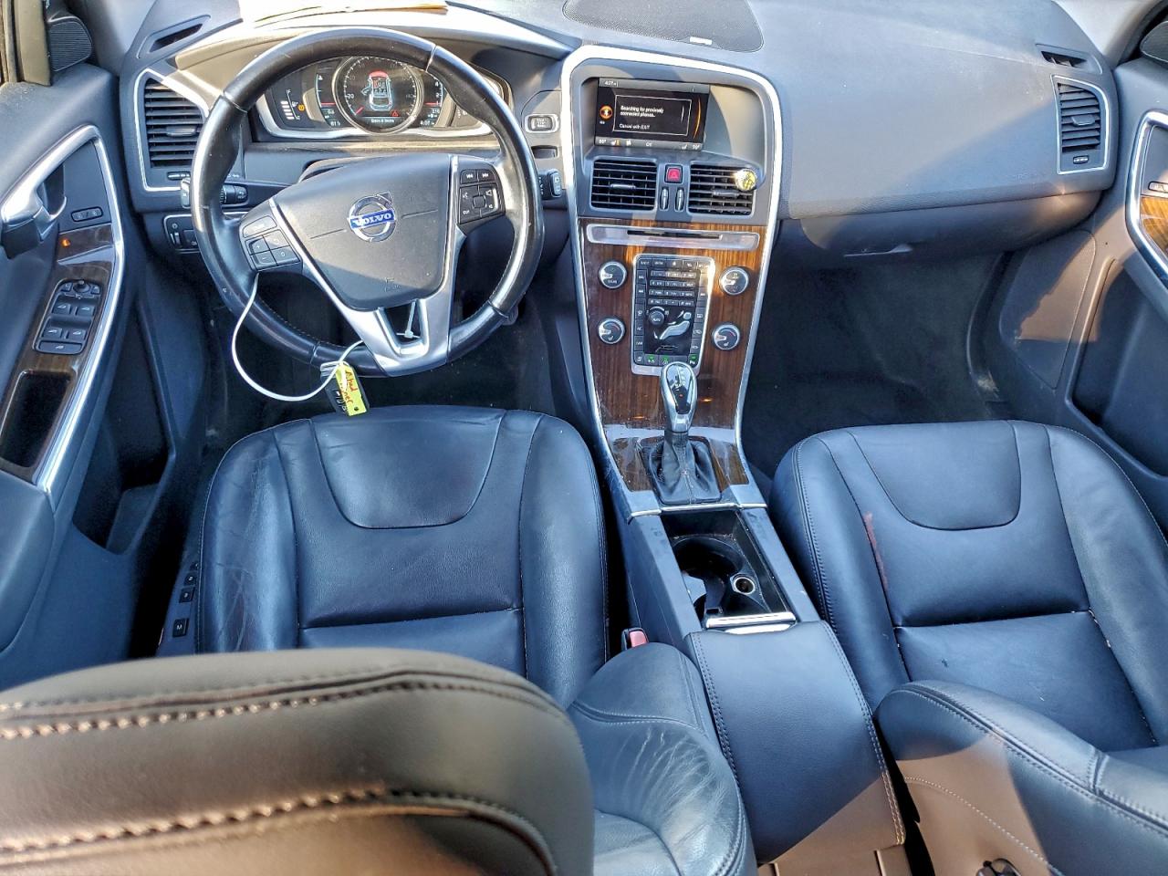 2015 Volvo Xc60 T5 Platinum VIN: YV440MDDXF2622105 Lot: 96141145