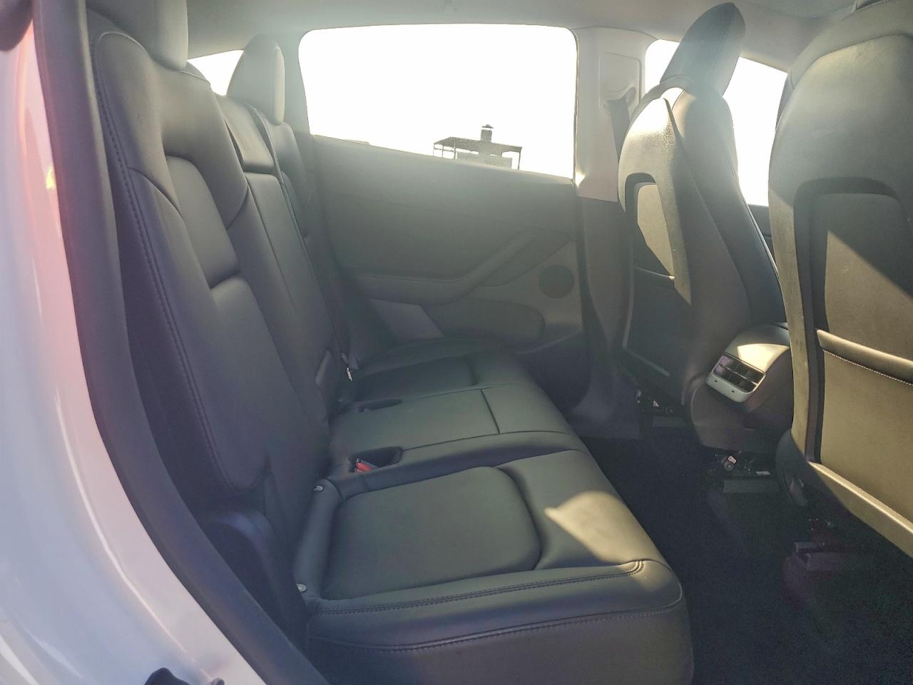 2021 Tesla Model Y VIN: 5YJYGDEE6MF218588 Lot: 94763425