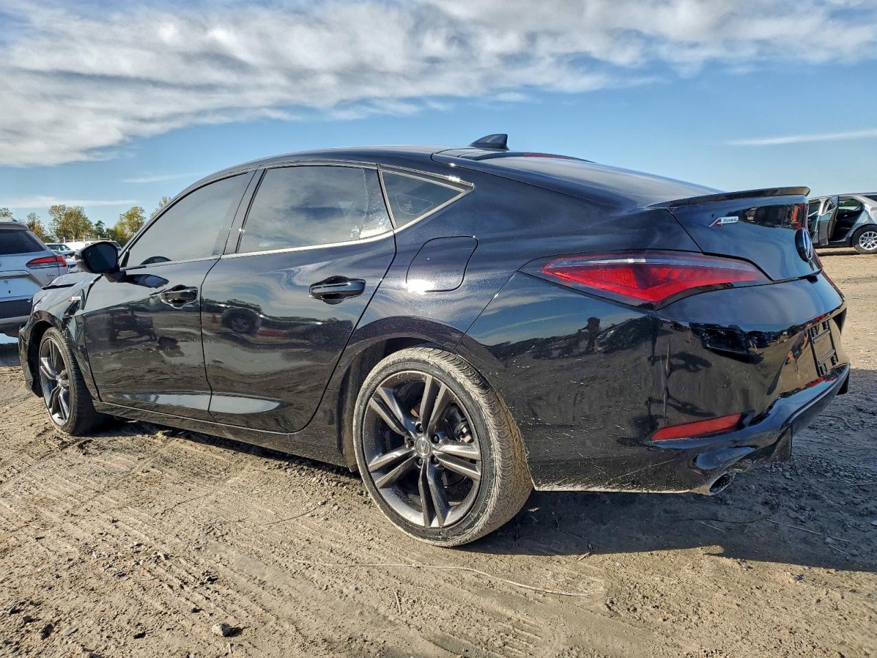 Фото: 19UDE4H66RA006848