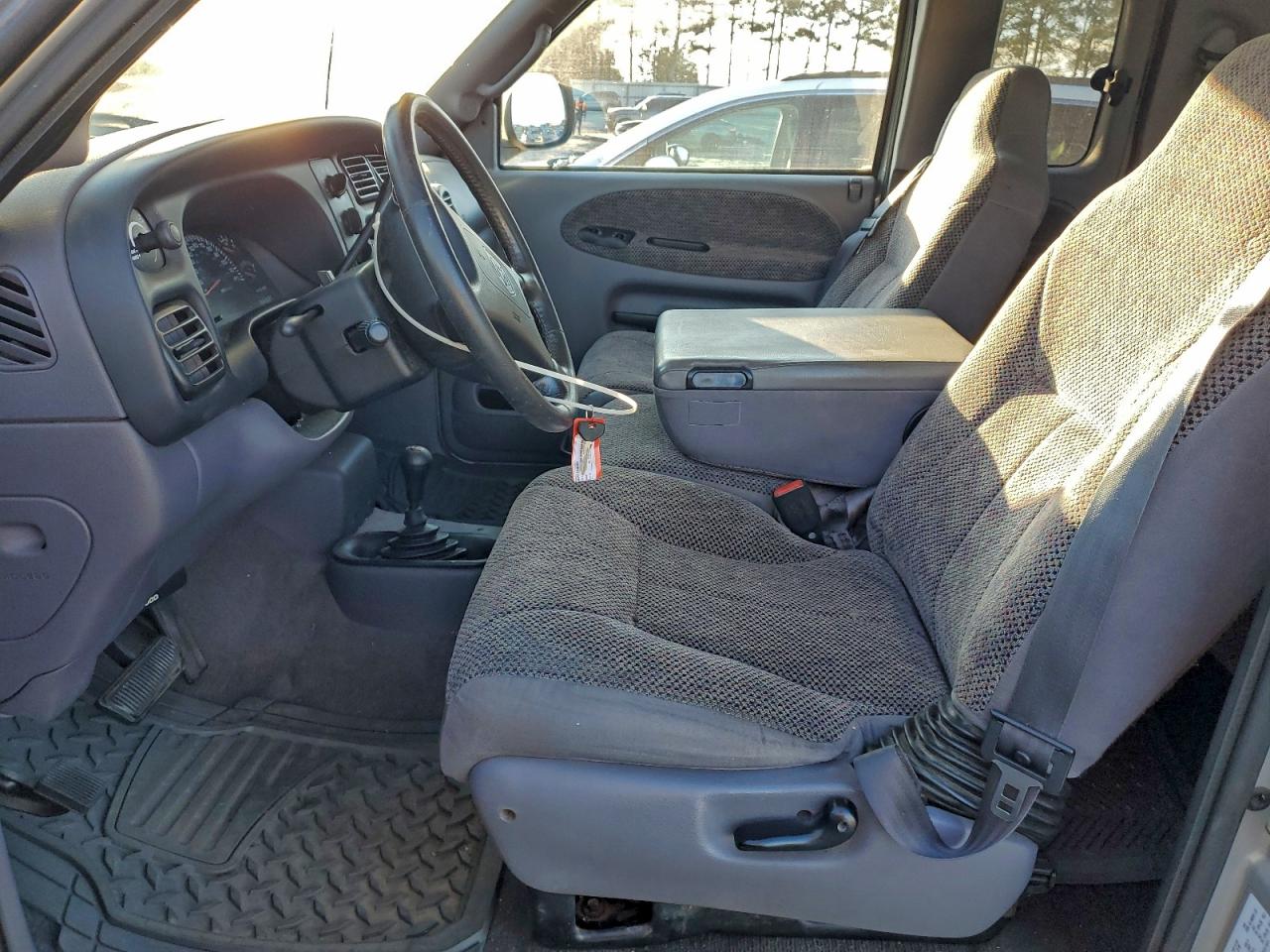 1998 Dodge Ram 1500 VIN: 1B7HF13Y1WJ192251 Lot: 94532865