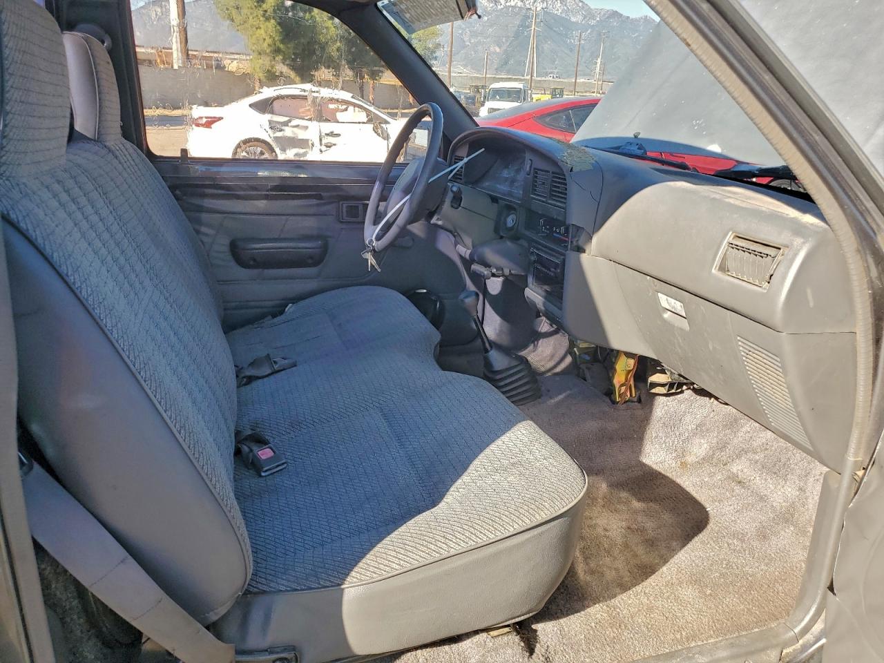 1994 Toyota Pickup 1/2 Ton Short Wheelbase Stb VIN: 4TARN81AXRZ257461 Lot: 96360555