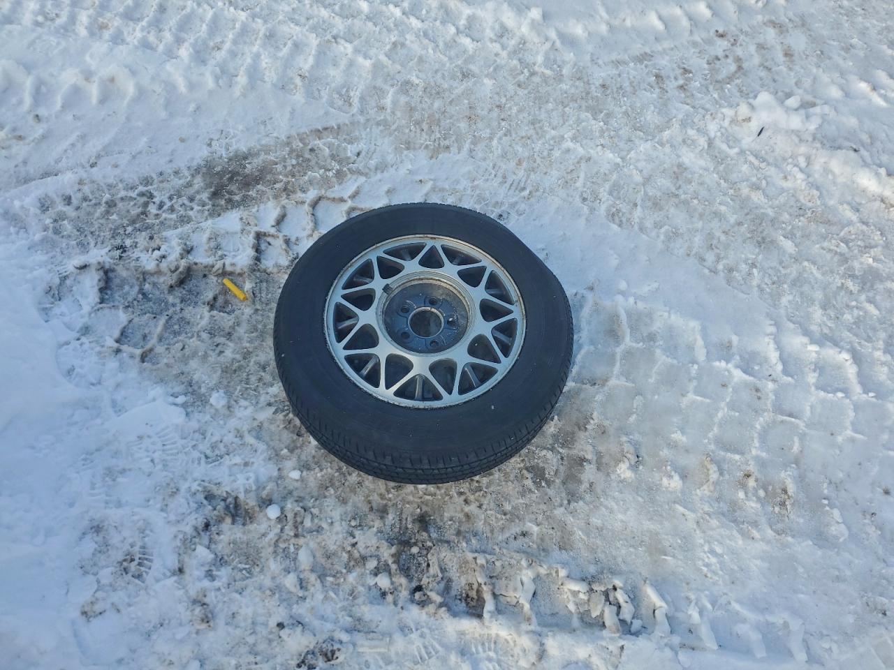 2018 Chevrolet Equinox Premier VIN: 2GNAXVEV9J6105458 Lot: 95610585