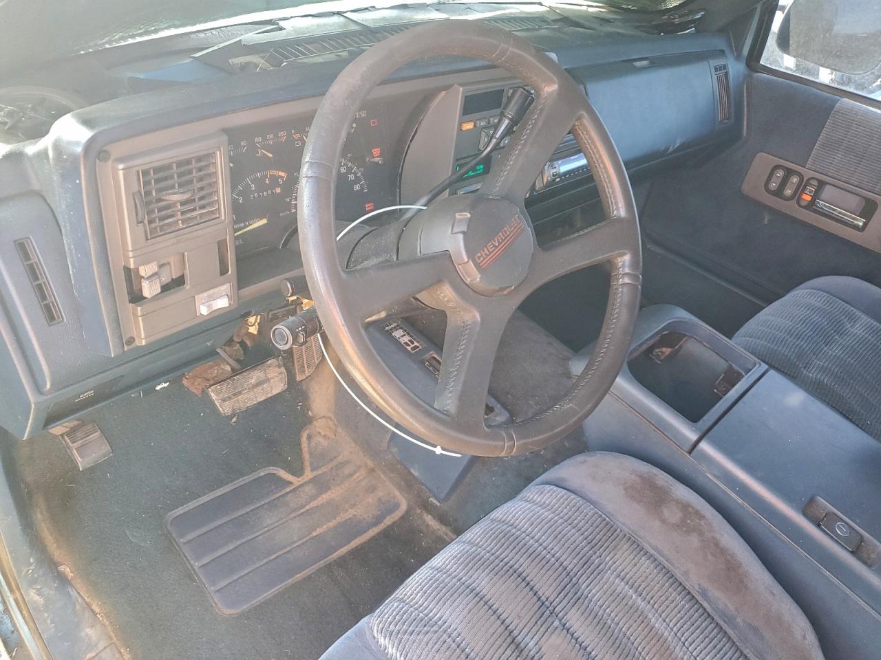 1994 Chevrolet Gmt-400 K1500 VIN: 1GCEK19K8RE276002 Lot: 93942345