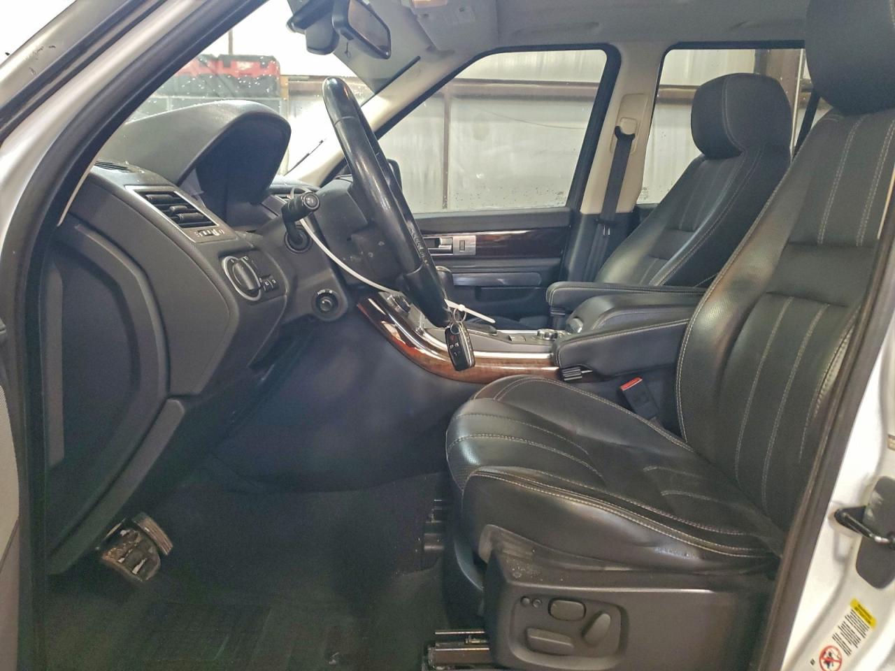 2011 Land Rover Range Rover Sport Hse VIN: SALSF2D46BA282084 Lot: 95982785