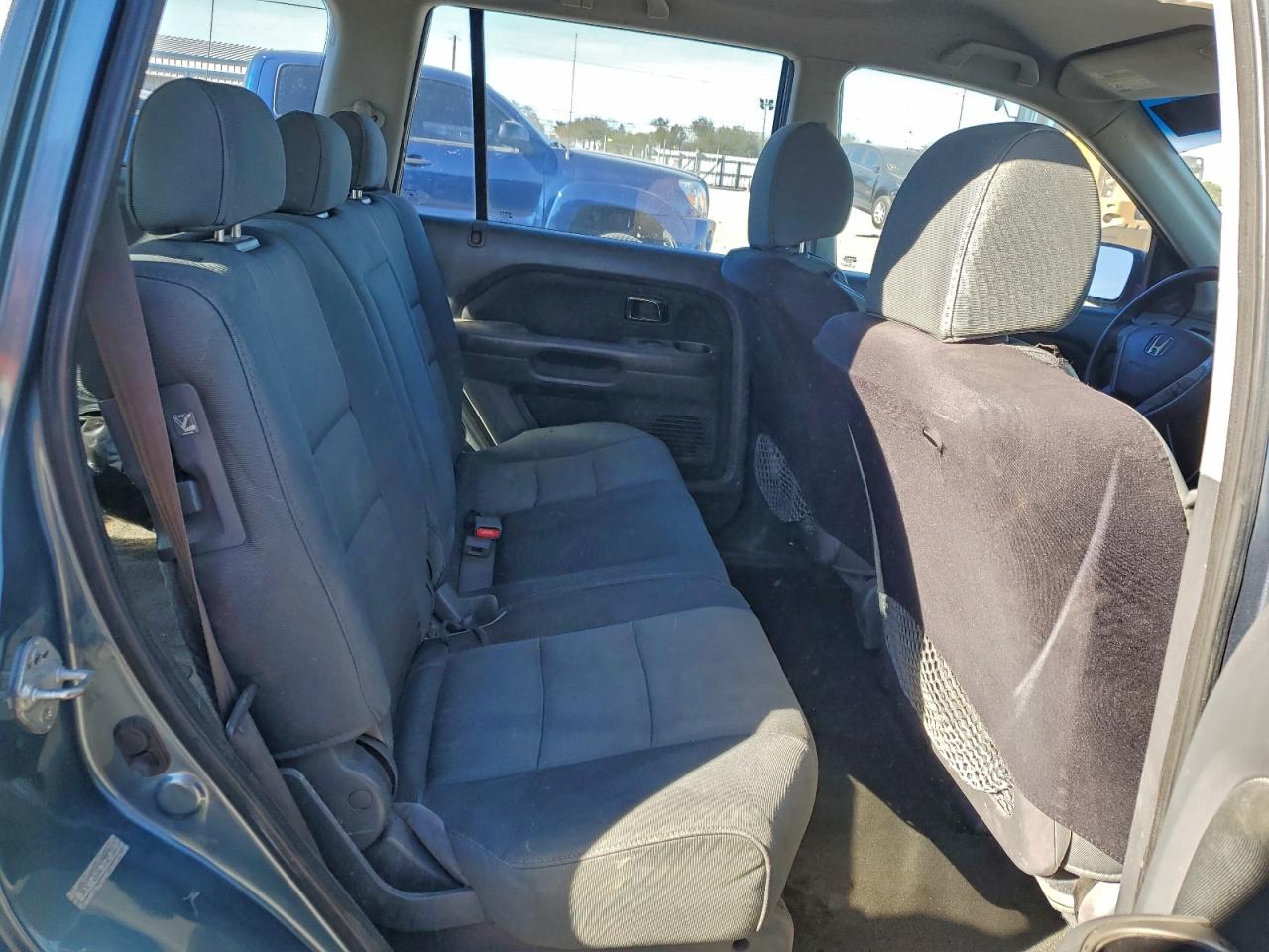 2007 Honda Pilot Lx VIN: 5FNYF28107B029701 Lot: 94755175