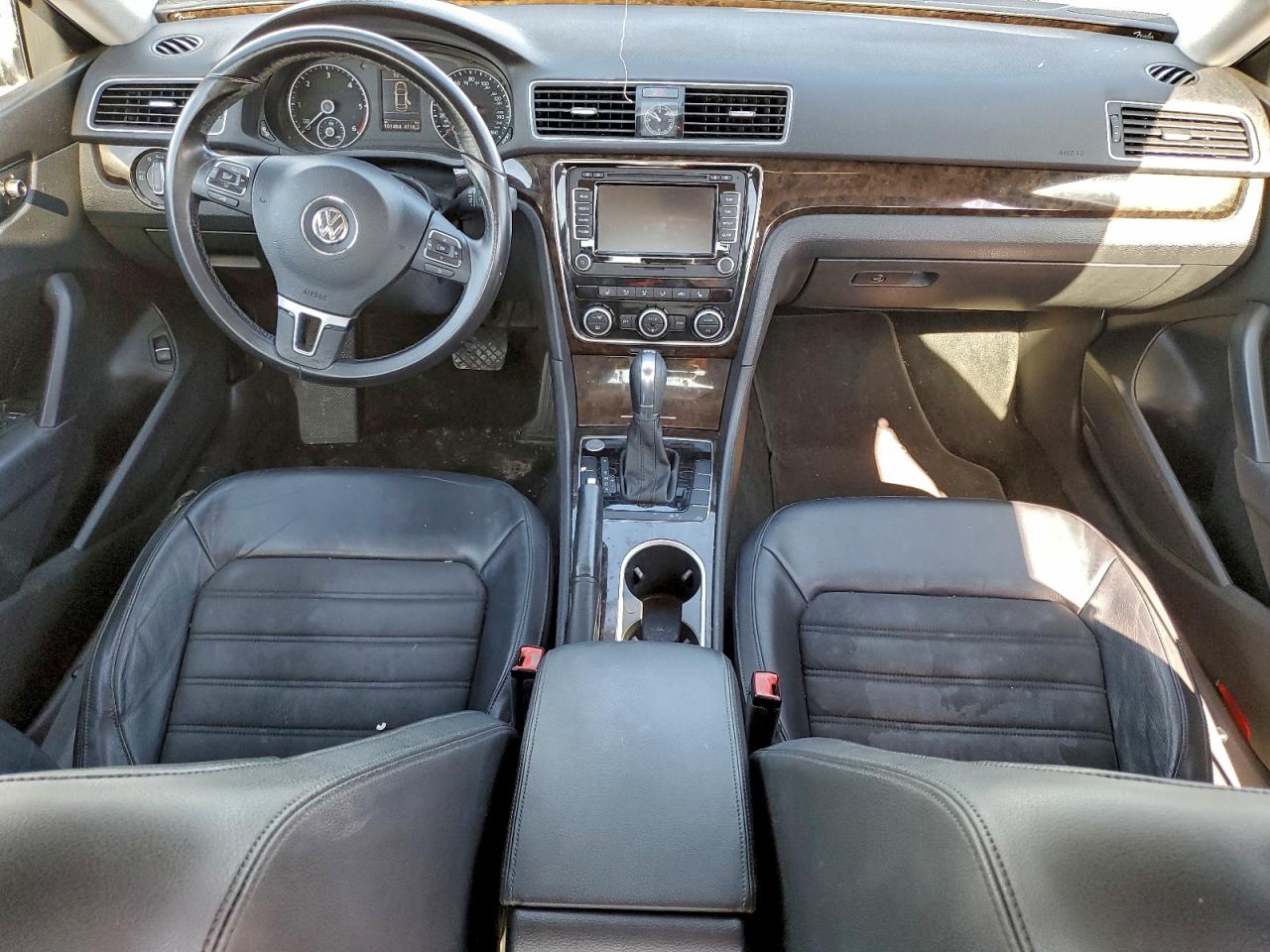 2015 Volkswagen Passat Sel VIN: 1VWCV7A36FC065567 Lot: 93974045