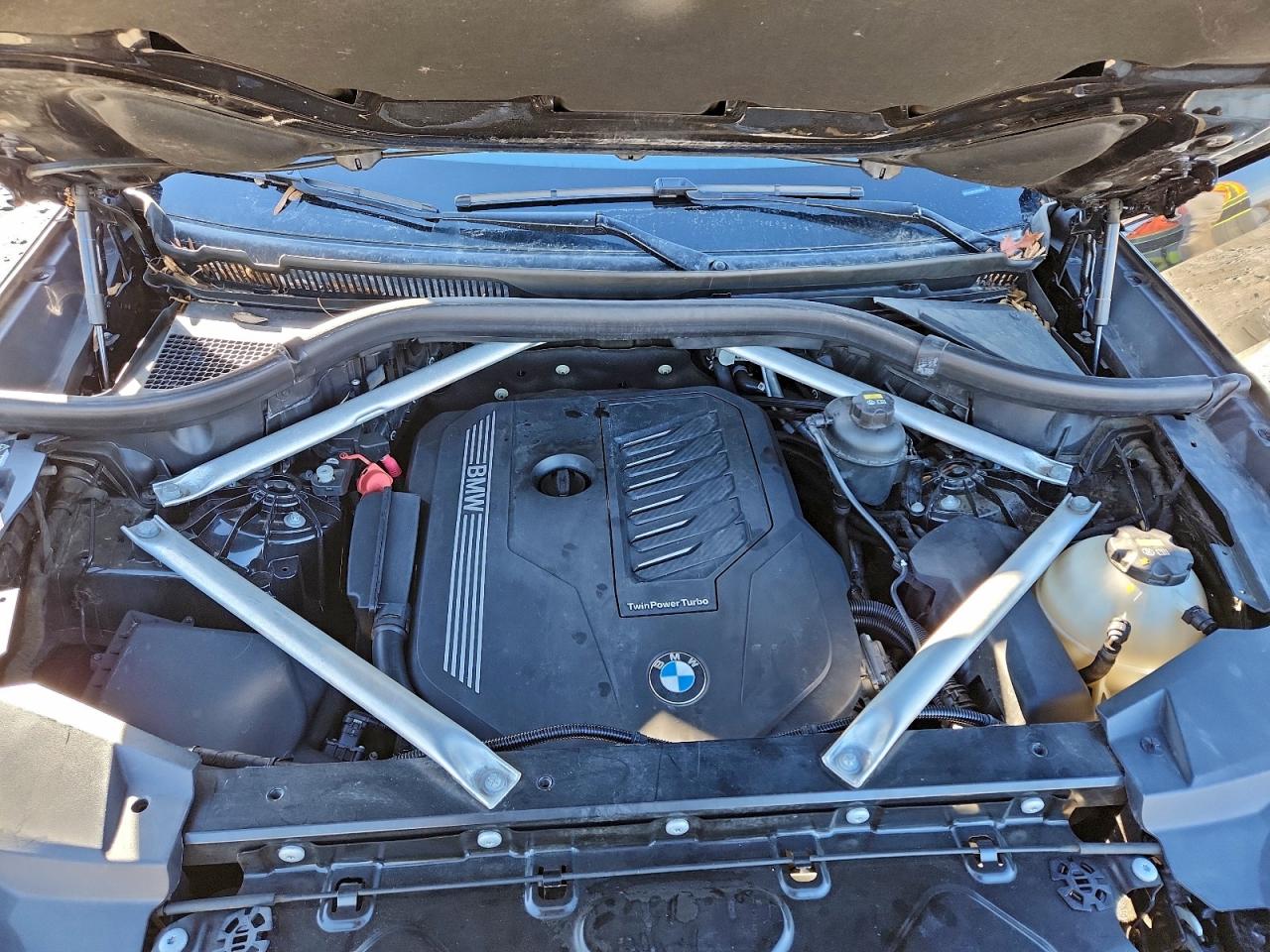 Фото: 5UXCR4C06LLW64813