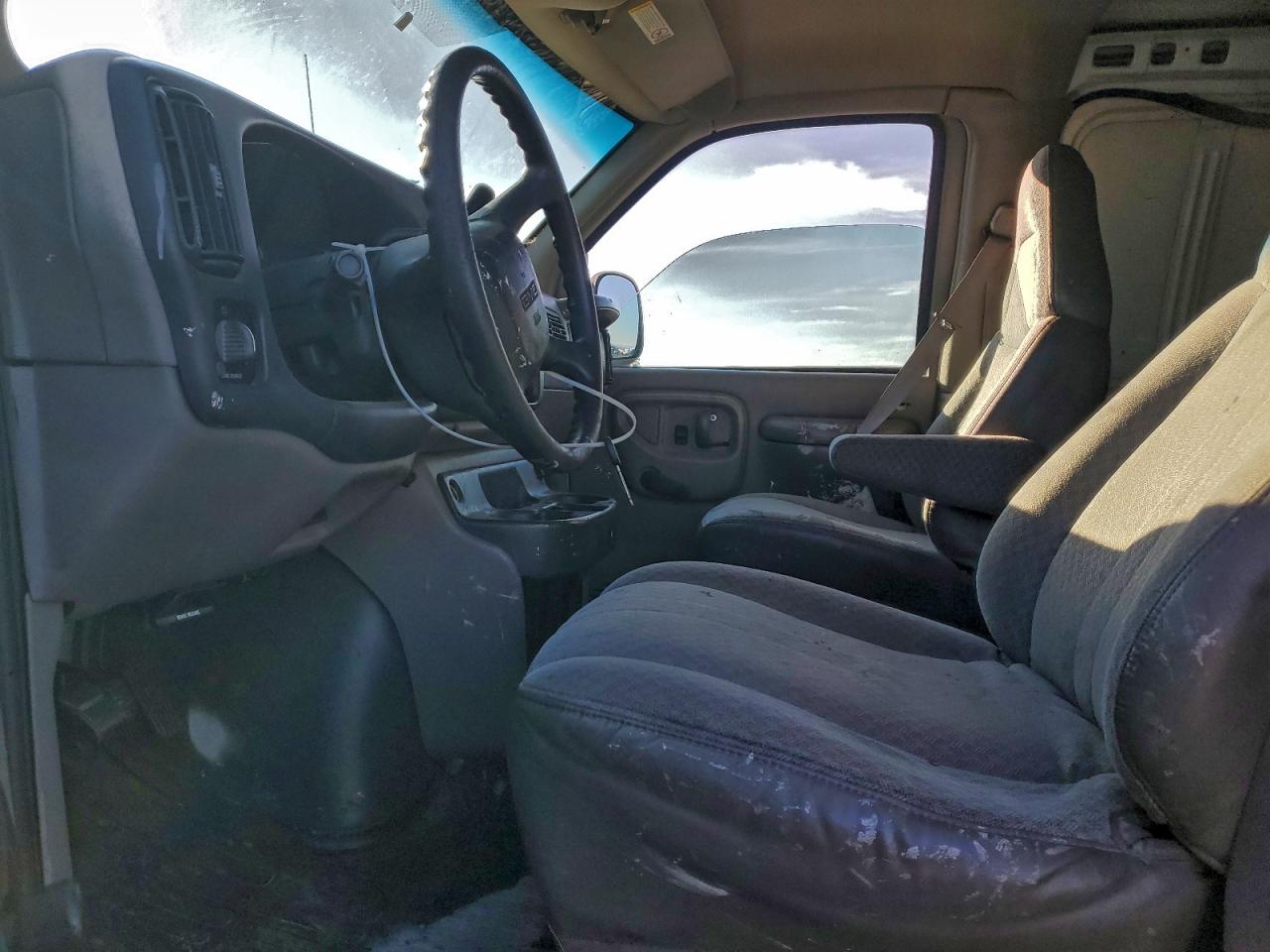 2000 GMC Savana G2500 VIN: 1GTFG25M7Y1116265 Lot: 93786465