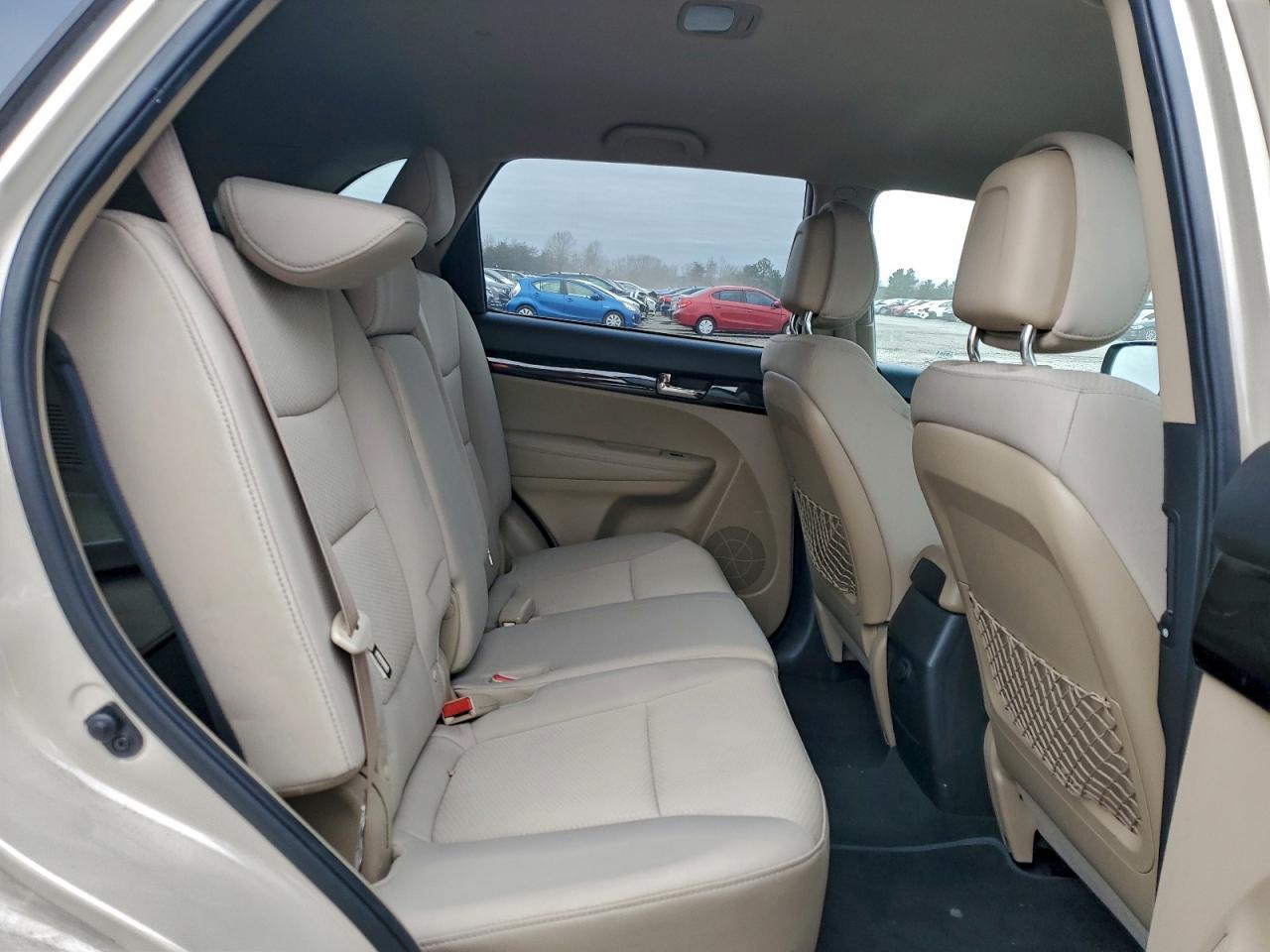 2011 Kia Sorento Base VIN: 5XYKT3A12BG064563 Lot: 96245405