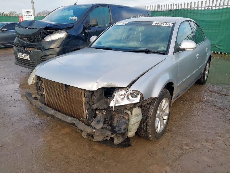 2004 VOLKSWAGEN PASSAT 1.9 HIGHLINE TDI 130 4DR for sale at Copart WOLVERHAMPTON